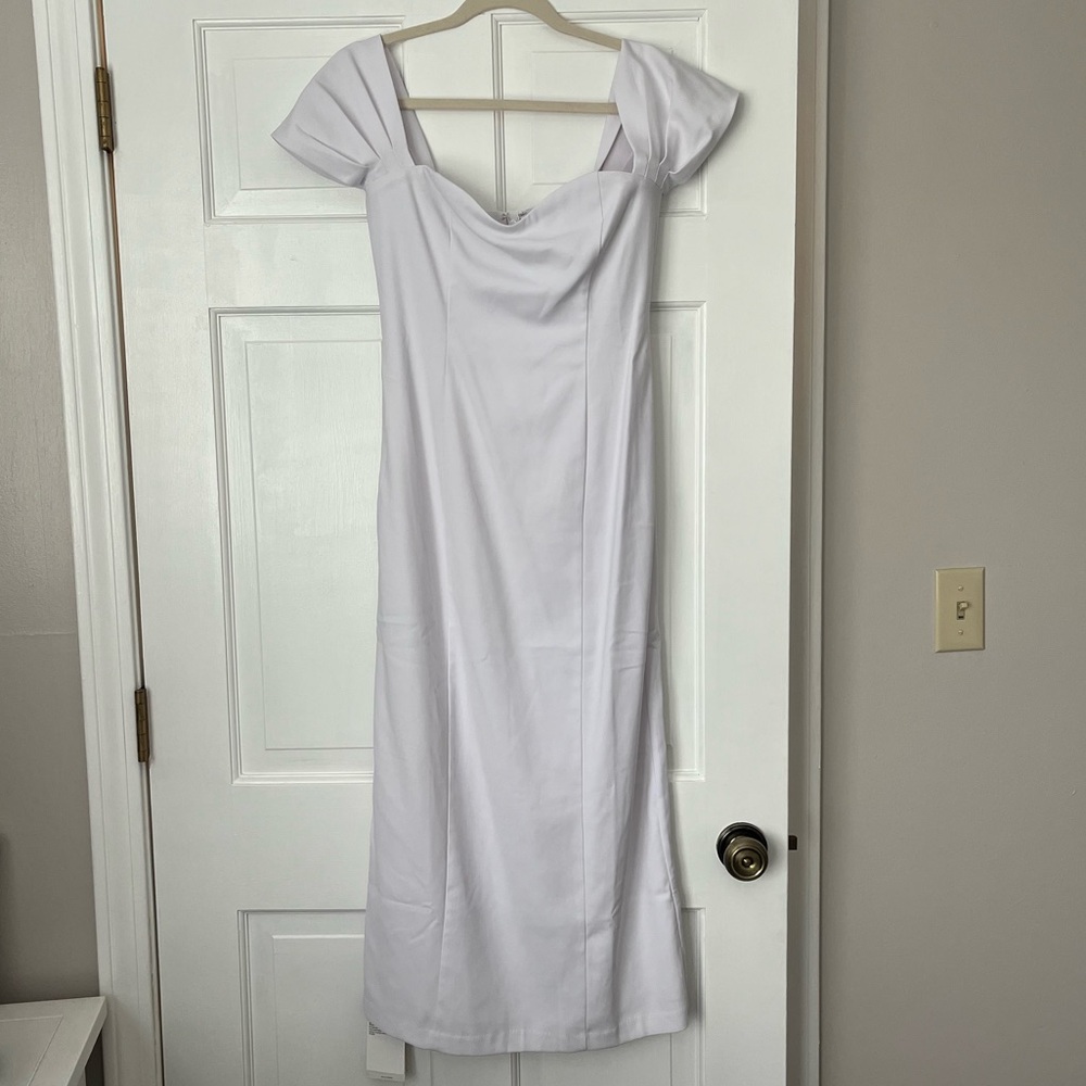 NWT Abercrombie White Off the Shoulder Dress - Picture 7 of 10